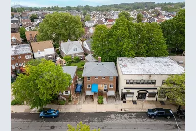 2533 Francis Lewis Boulevard, Whitestone, NY 11358 - Photo 16