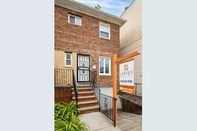 2533 Francis Lewis Boulevard, Whitestone, NY 11358 - Photo 2