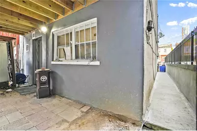 2723 Colden Avenue, Bronx, NY 10469 - Photo 24