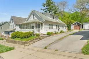 17 Lawrence Rd, Poughkeepsie, NY 12601 - Photo 2