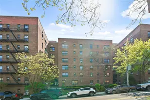 52-21 65th Pl, Maspeth, NY 11378 - Photo 20