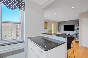 52-21 65th Pl, Maspeth, NY 11378 - Photo 8