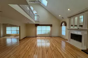 66 Cliff Rd, Port Jefferson, NY 11777 - Photo 14