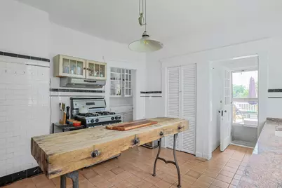 146 Sutton Manor Road, New Rochelle, NY 10801 - Photo 12