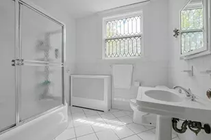 146 Sutton Manor Rd, New Rochelle, NY 10801 - Photo 18