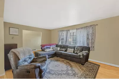 210 Oakdale Bohemia Road, Bohemia, NY 11716 - Photo 10