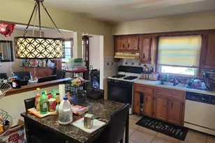 35 Mulford Pl, Hempstead, NY 11550 - Photo 8