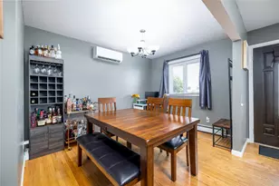 39 E Hollywood Ave, Lindenhurst, NY 11757 - Photo 4