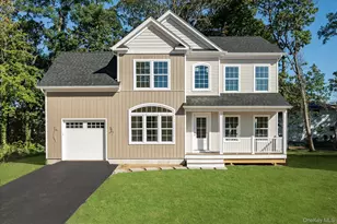 4 Gail-Grace Ct, Copiague, NY 11726 - Photo 2