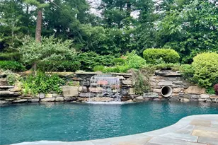 9 Earle Dr, Muttontown, NY 11791 - Photo 26