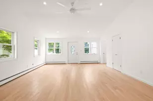 8 Maple St, Glenwood Landing, NY 11547 - Photo 4