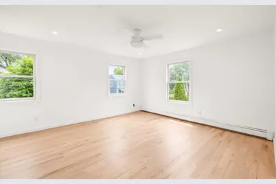 8 Maple Street, Glenwood Landing, NY 11547 - Photo 22