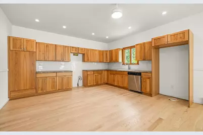 8 Maple Street, Glenwood Landing, NY 11547 - Photo 8