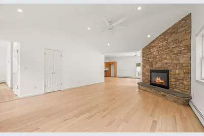 8 Maple Street, Glenwood Landing, NY 11547 - Photo 6