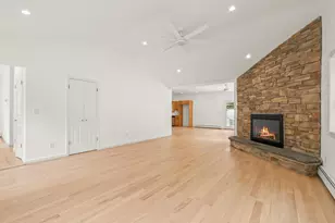 8 Maple St, Glenwood Landing, NY 11547 - Photo 6