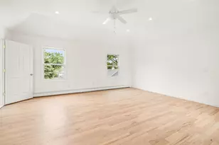 8 Maple St, Glenwood Landing, NY 11547 - Photo 16