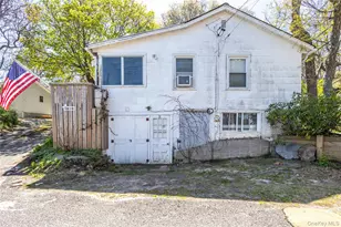 31 Beach Hill Dr, Calverton, NY 11933 - Photo 30