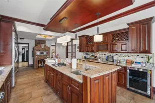 3348 Polo Pl, Bronx, NY 10465 - Photo 8