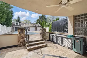 3348 Polo Pl, Bronx, NY 10465 - Photo 38