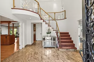 5 Glen Hill Ct, Dix Hills, NY 11746 - Photo 4