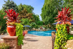 5 Glen Hill Ct, Dix Hills, NY 11746 - Photo 38