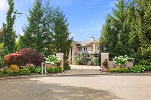 5 Glen Hill Ct, Dix Hills, NY 11746 - Photo 32