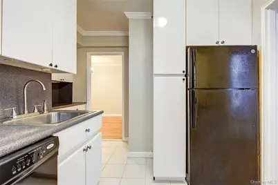 139-15 83rd Ave #310, Briarwood, NY 11435 - Photo 6