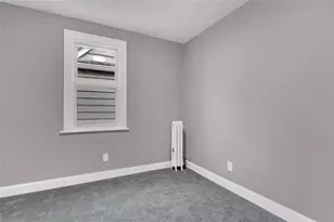 62-22 80th Rd, Glendale, NY 11385 - Photo 14