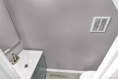 62-22 80th Road, Glendale, NY 11385 - Photo 20