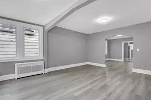 62-22 80th Rd, Glendale, NY 11385 - Photo 2