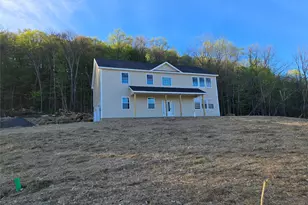 718 Mt Hope Rd, Middletown, NY 10940 - Photo 2