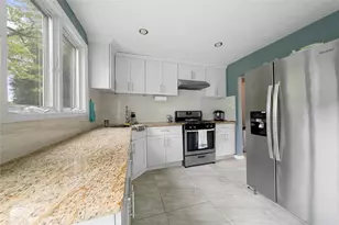 51 Joline Rd, Port Jefferson Station, NY 11776 - Photo 18