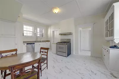 44 North Drive, Manhasset, NY 11030 - Photo 22