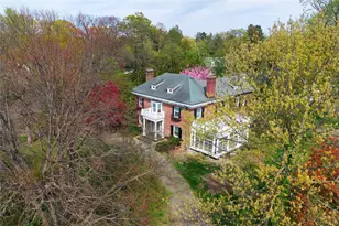 44 North Dr, Manhasset, NY 11030 - Photo 2