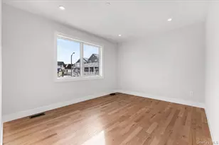 56 Oregon St, Long Beach, NY 11561 - Photo 16