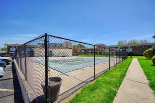 2433 Union Blvd, Islip, NY 11751 - Photo 16