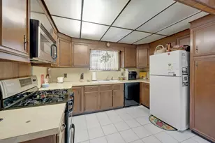 572 Scarsdale Rd, Tuckahoe, NY 10707 - Photo 12