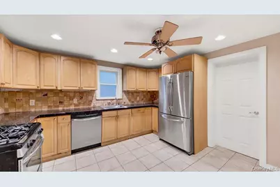 178 Crescent Place, Yonkers, NY 10704 - Photo 16