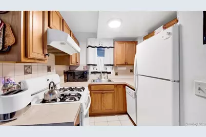 178 Crescent Place, Yonkers, NY 10704 - Photo 10