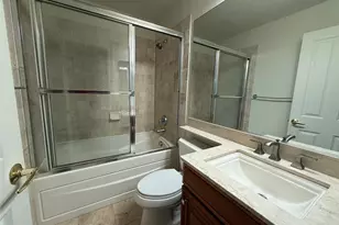 1405 Round Pointe Dr, Haverstraw, NY 10927 - Photo 8