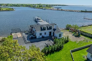 53 Old Neck Rd S, Center Moriches, NY 11934 - Photo 2