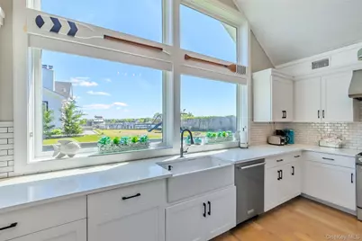 53 Old Neck Road S, Center Moriches, NY 11934 - Photo 22