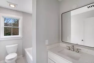 9 Fanning Ave, Hampton Bays, NY 11946 - Photo 16