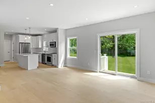 7 Fanning Ave, Hampton Bays, NY 11946 - Photo 6