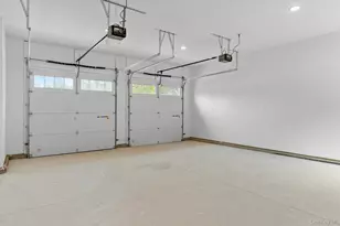 7 Fanning Ave, Hampton Bays, NY 11946 - Photo 18