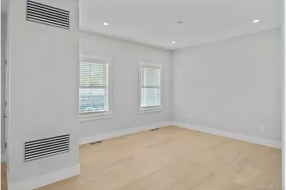 7 Fanning Avenue, Hampton Bays, NY 11946 - Photo 8