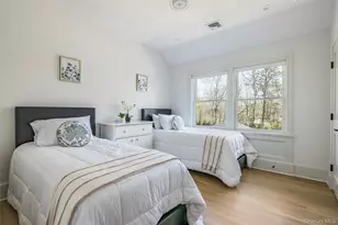 9 Jennifers Path, Quiogue, NY 11978 - Photo 18