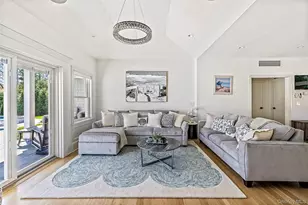 9 Jennifers Path, Quiogue, NY 11978 - Photo 4