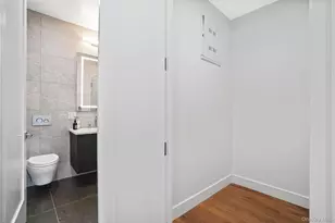 21-31 Shore Blvd, Astoria, NY 11105 - Photo 8