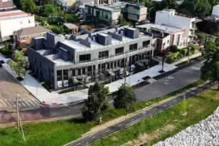 21-31 Shore Blvd, Astoria, NY 11105 - Photo 2